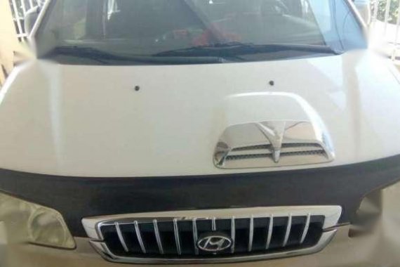 Hyundai Starex 9 seats manual tranny for sale 