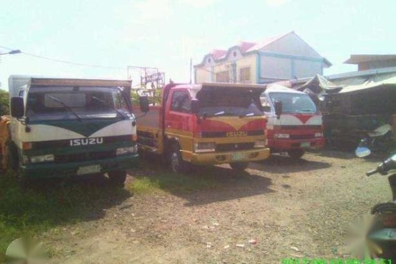 Isuzu Elf 4hf1 MT Truck Yellow For Sale 