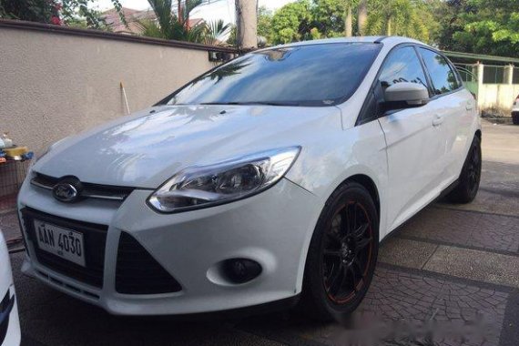 Ford Focus 2014 WHITE FOR SALE