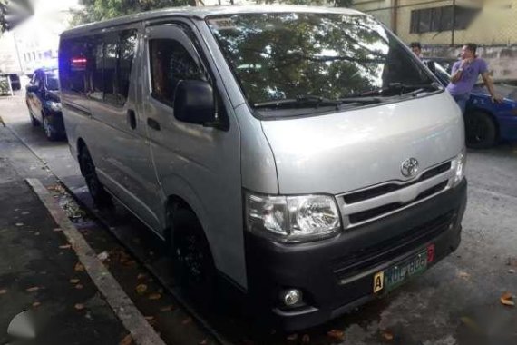 toyota hiace commuter model 2014