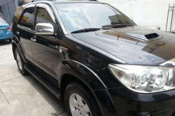 Toyota fortuner v 2009