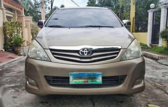 Toyota Innova G 2011 AT Beige For Sale 