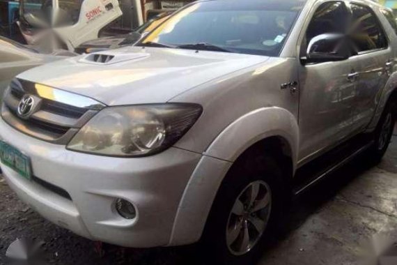 05mdl Toyota Fortuneter V 4x4 AT dsel