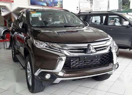 2017 Mitsubishi Montero glx 4x2 mt 19k for sale 