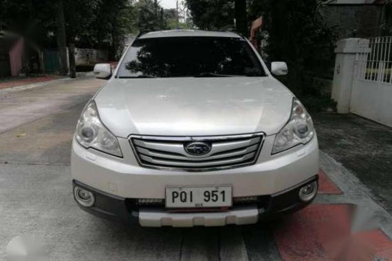 Subaru Outback 2010 like new for sale 