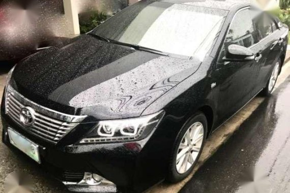 Toyota Camry 2.5V AT 2012 Black For Sale 