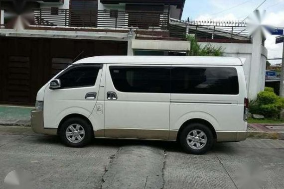 Toyota hi ace super grandia automatic 2009