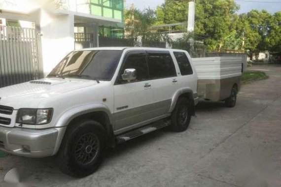 Isuzu Trooper with trailer