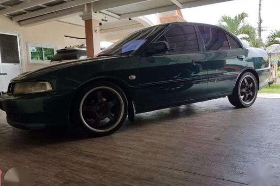 Mitsubishi Lancer GLX 2001