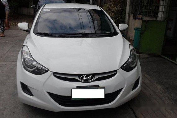 FOR SALE WHITE Hyundai Elantra 2014