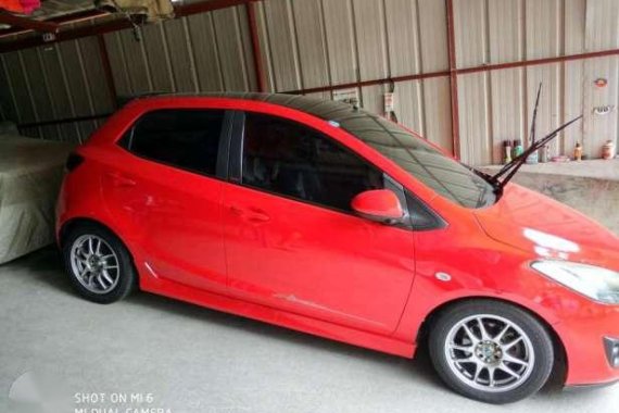 Fresh and loaded mazda 2 2011 hatchback