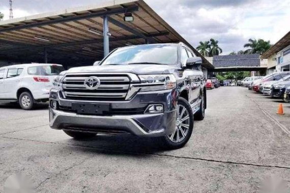 Brand New LAND CRUISER VX Limited Edition Dubai Version Diesel 2017