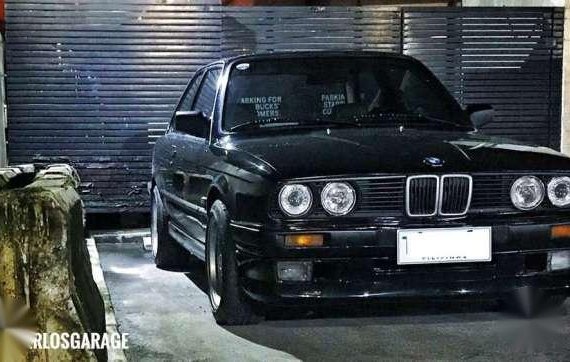 BMW E30 325i Coupe