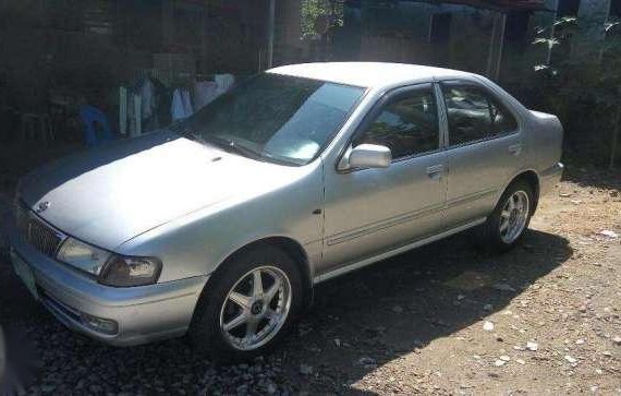 nissan sentra super saloon