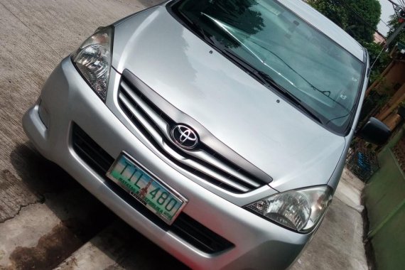 2012 Toyota innova j for sale