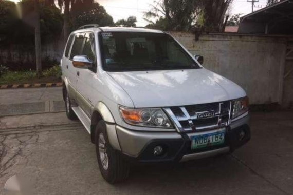 2010 Isuzu Crosswind XUV AT White For Sale 