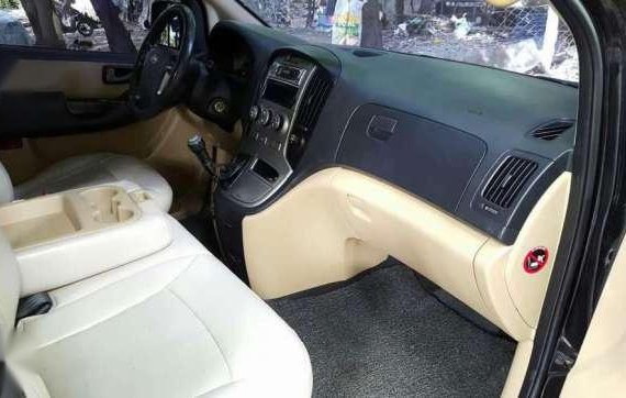 Hyundai Grand Starex VGT 2010 For Sale 