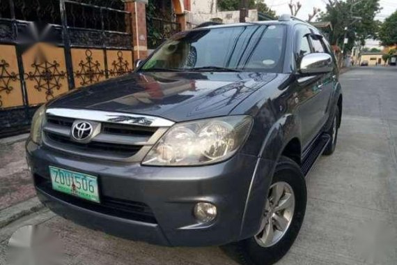 Toyota fortuner G 4x2 matic diesel 2006 model