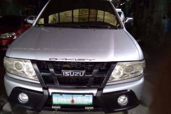 Isuzu Crosswind XL 2011 not adventure tucson fortuner innova montero