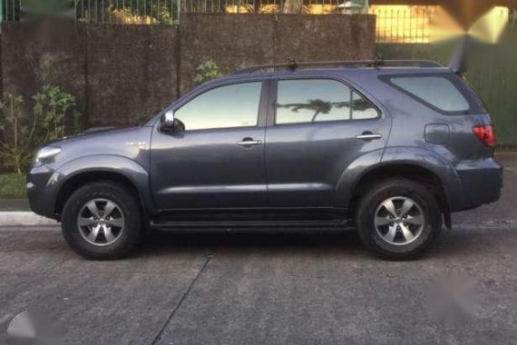 Toyota Fortuner 2008 MT Gray SUV For Sale 