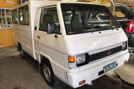 Mitsubishi L300 2009 WHITE FOR SALE