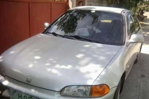 Honda Civic ES MT White Sedan For Sale 