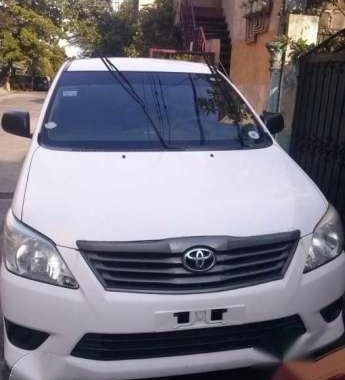Toyota Innova 2012 MT White For Sale 