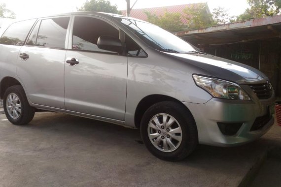 Toyota Innova e diesel manual 2013 model