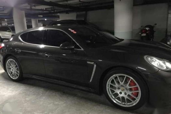 Porsche Panamera Turbo 2010 PGA