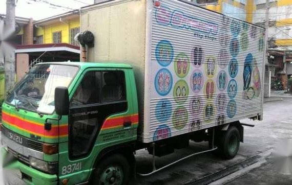 2004 dor isuzu elf 14ft alum van eagle inline