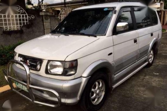 Mitsubishi Adventure 2000