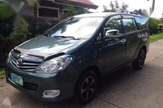 2010 toyota Innova E D4D diesel MT first owner