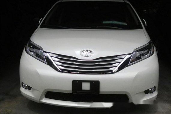 Toyota Sienna 2017 WHITE FOR SALE