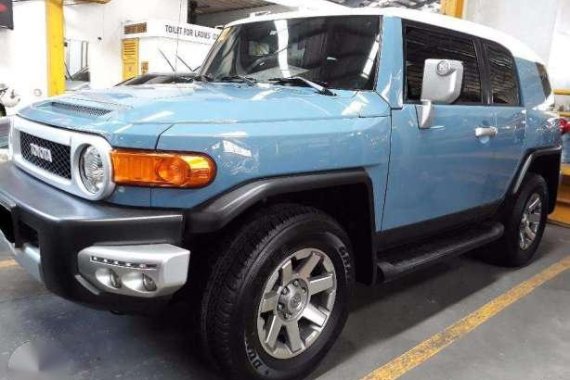 Very Fresh Toyota FJ Cruiser 4x4 2015 AT For Sale