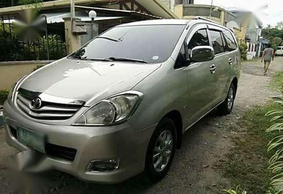 Toyota innova E 2009