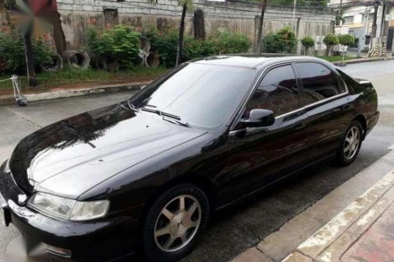 Honda vtec Accord top of line mt for sale