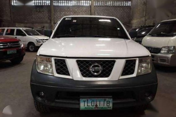 2011 Nissan Frontier Navara XE