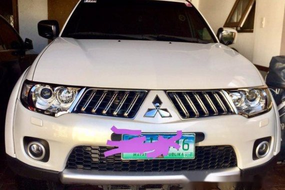 Mitsubishi Montero Sport 2010 white for sale