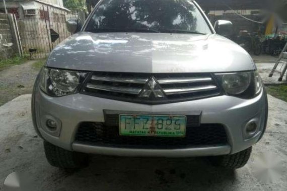 STRADA 2012 like hilux ranger