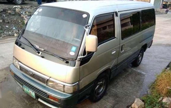 Nissan Urvan Caravan 2004 Model AT