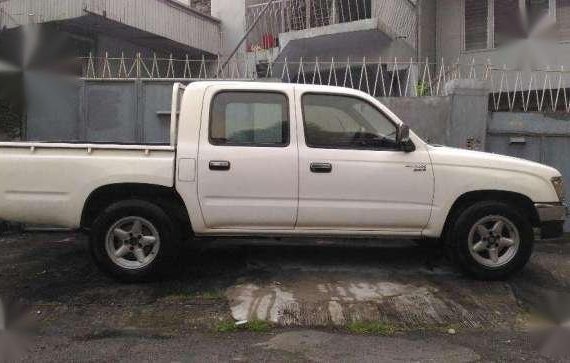 toyota hilux pickup