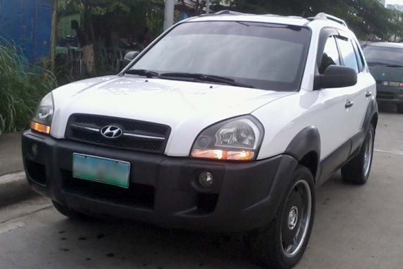 Hyundai Tucson 2.0L SUV white for sale 