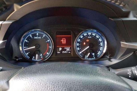 Toyota Altis 1.6V 2014