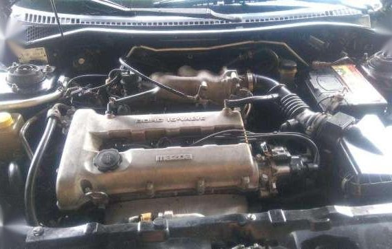 Mazda 323 glxi familia like new for sale 