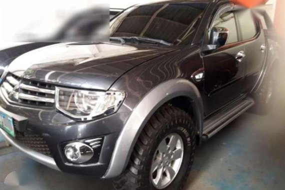 For sale 2013 Mitsubishi Strada 4x4 manual 