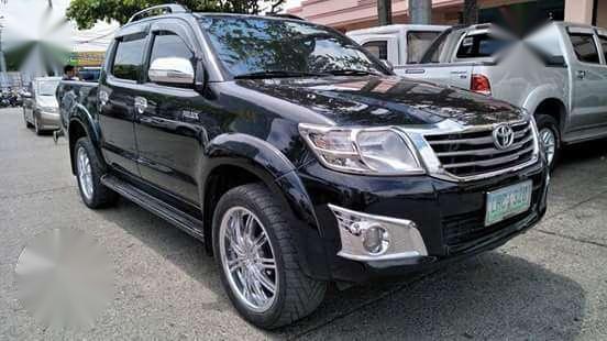 Toyota hilux G 4x4 2012 year model for sale 