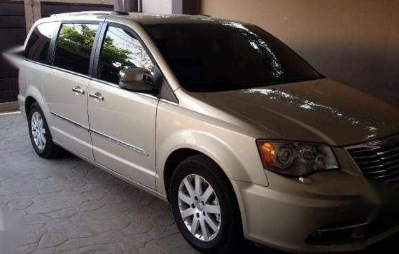 Chrysler Town and Country for sale 