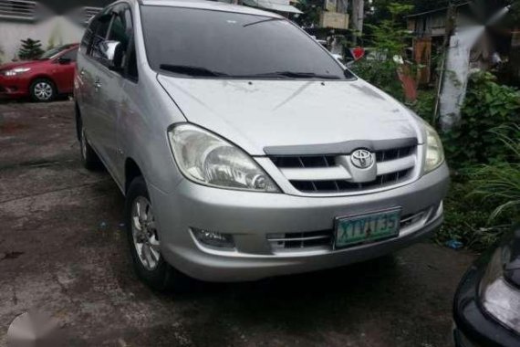 Toyota Innova E 2005 MT Silver For Sale 