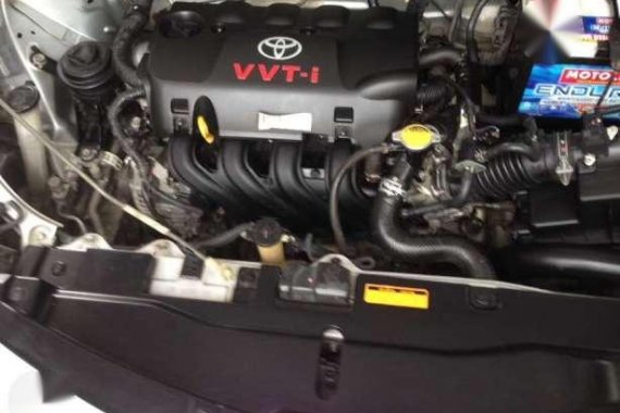 Toyota Vios 2013 sedan silver for sale 