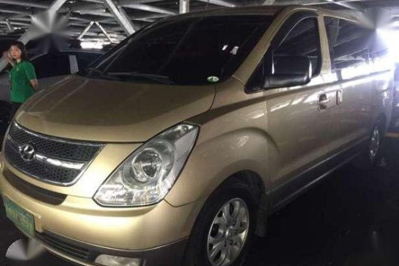 Hyundai starex 2011 Gold vgt for sale 